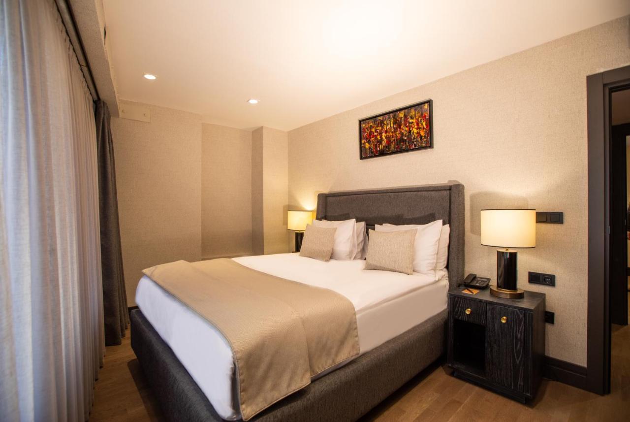 Root Karakoey Hotel 4*